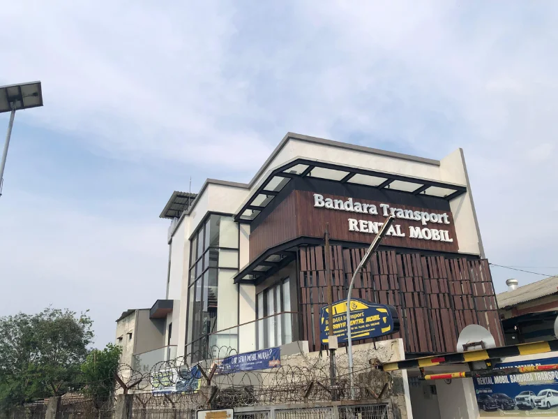Sewa Mobil Tangerang Lepas Kunci